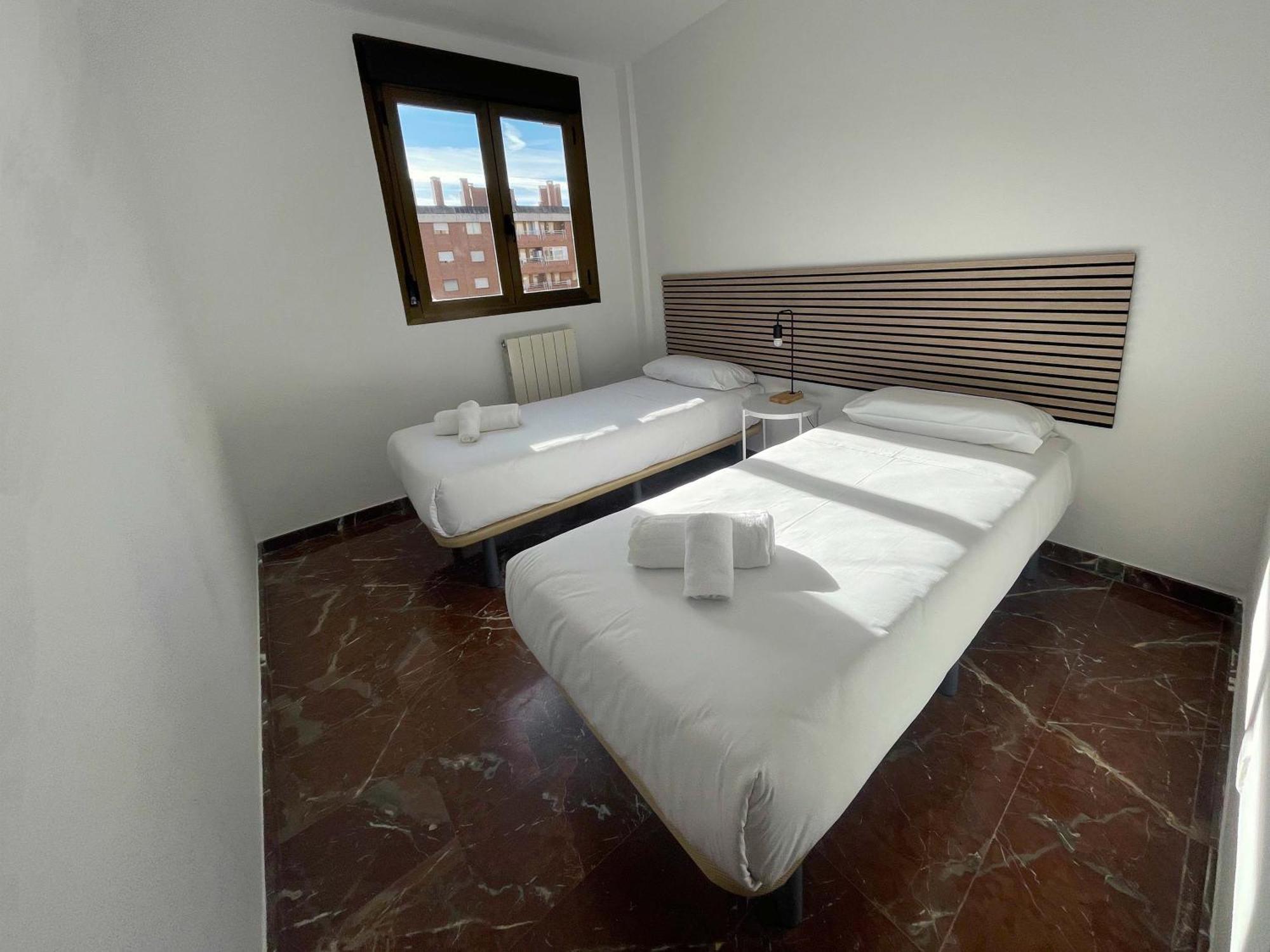 Apartamentos El Pilar Suites 3000 ซาราโกซา ภายนอก รูปภาพ