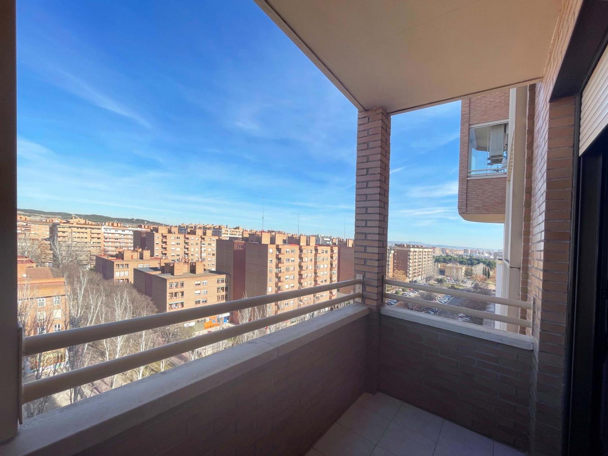 Apartamentos El Pilar Suites 3000 ซาราโกซา ภายนอก รูปภาพ